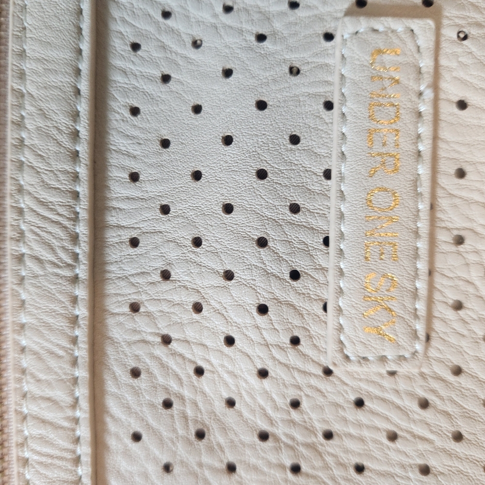 Under One Sky tan purse. Four zippers two inside and two outside. Dots design - Picture 5 of 7